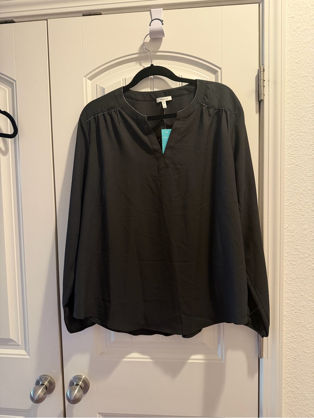 Maurices Black Long-Sleeve Split-Neck Blouse